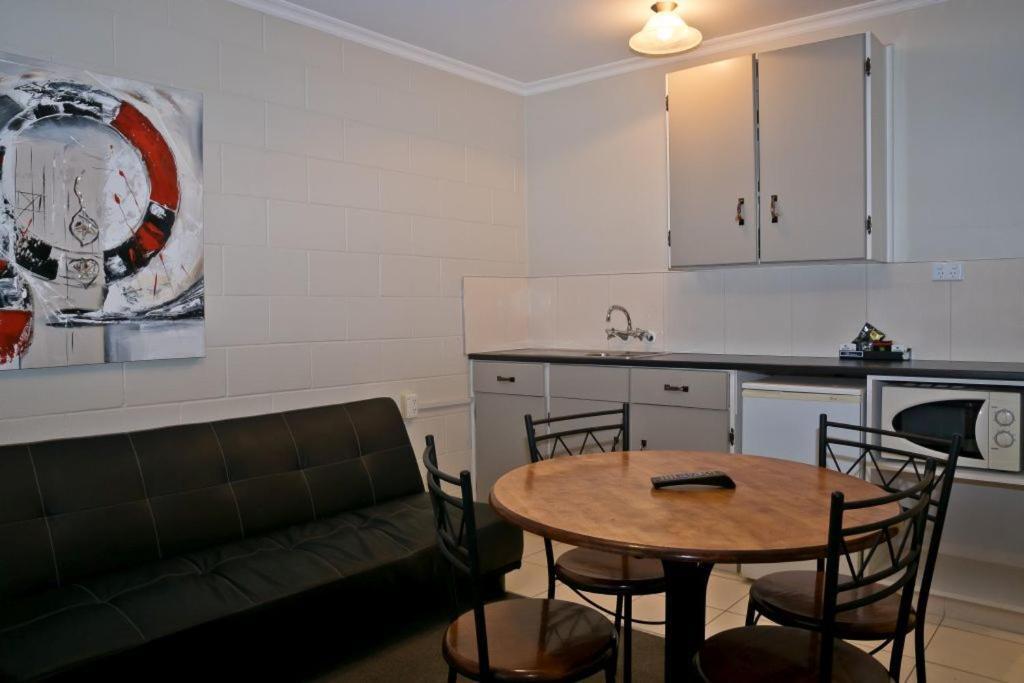 Picton Accommodation Gateway Motel Экстерьер фото